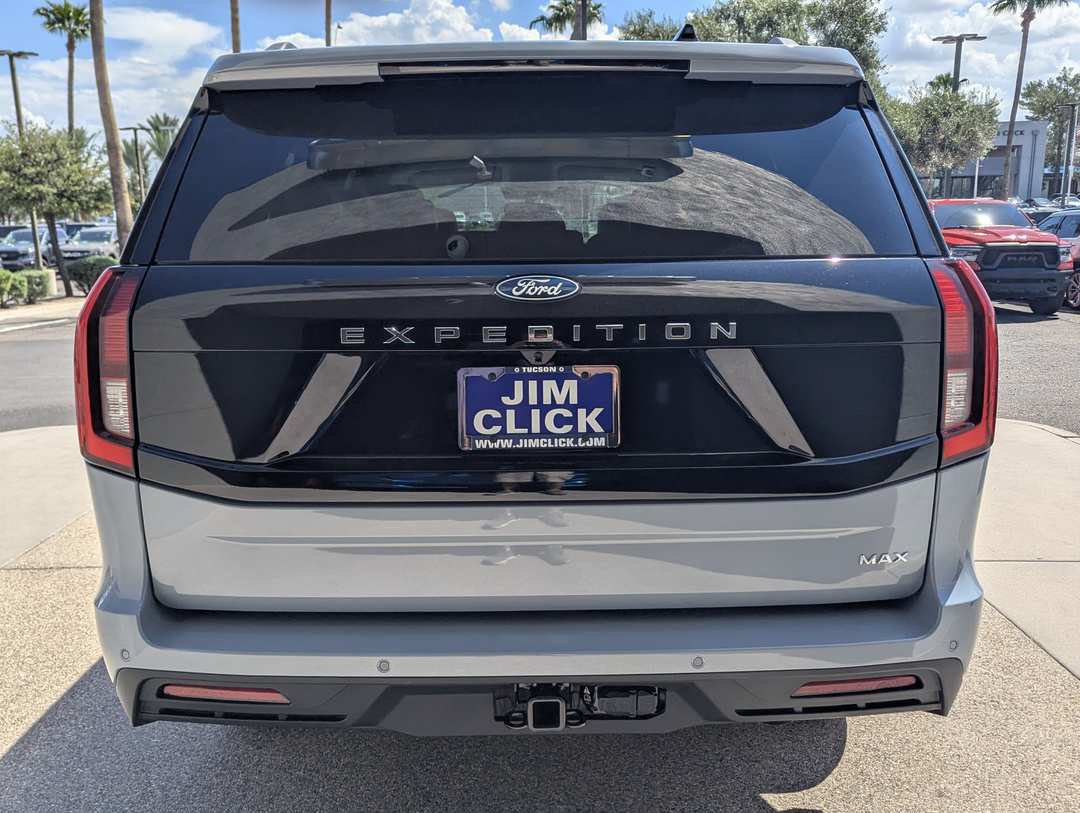 2027 Ford Expedition Max Active - Image 3