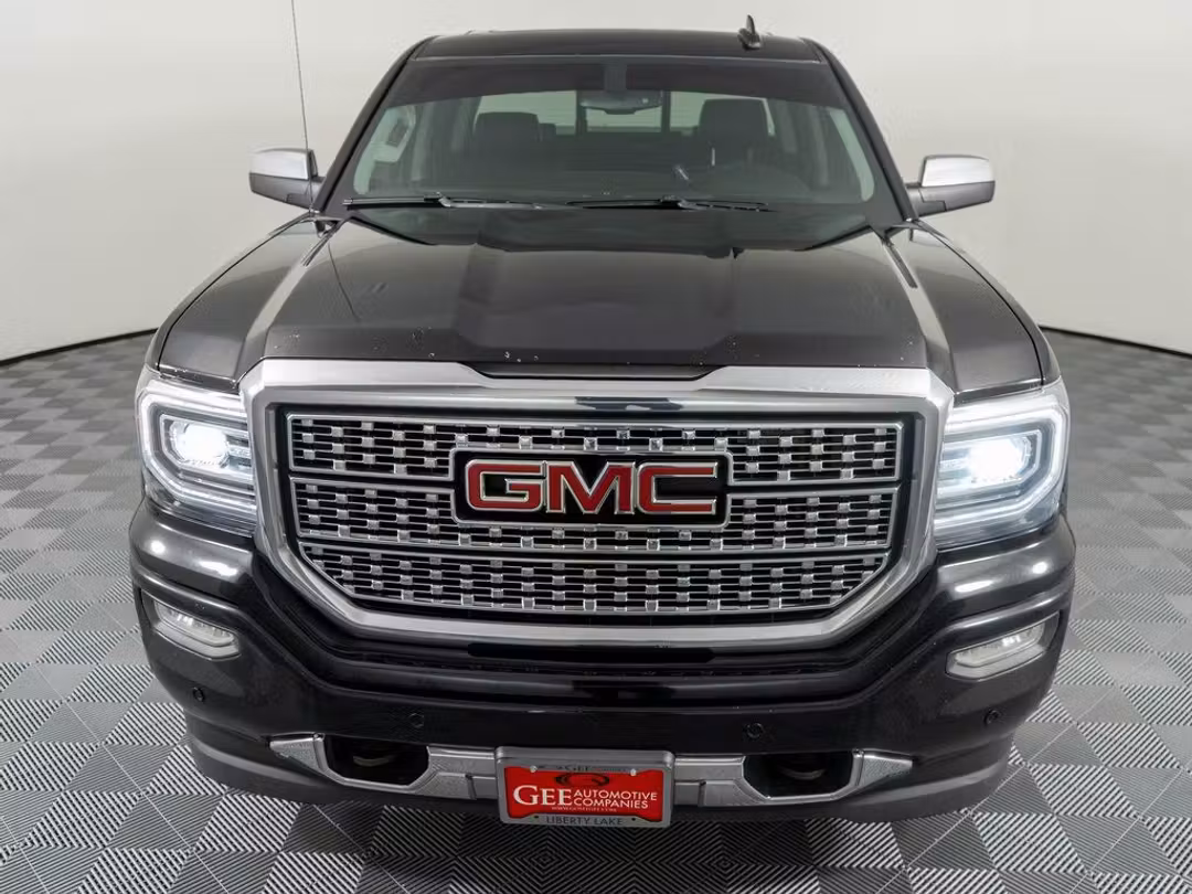 2016 GMC Sierra 1500 Denali - Image 2
