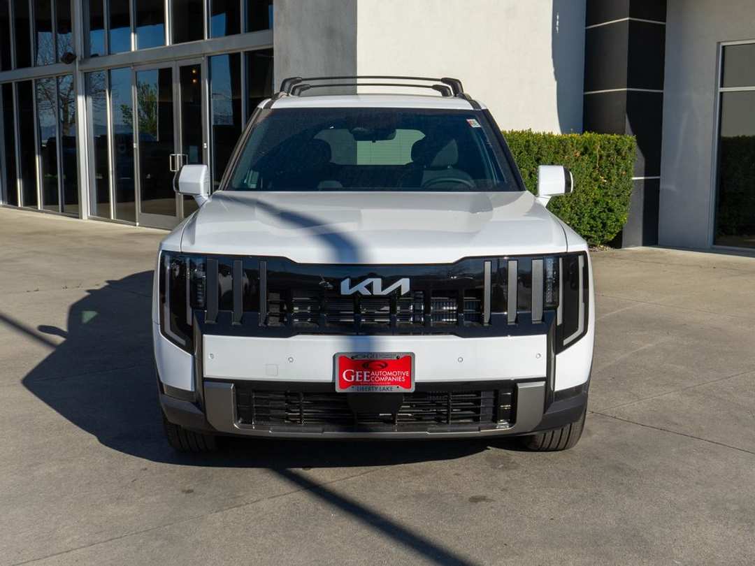 2027 Kia Telluride S - Image 2