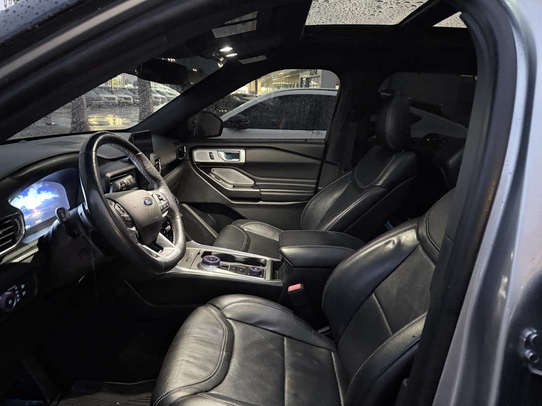 2020 Ford Explorer ST - Image 3