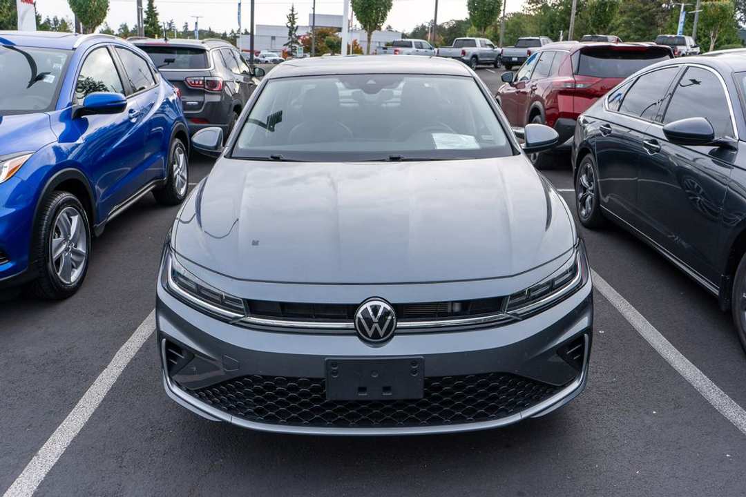 2025 Volkswagen Jetta 1.5T SE - Image 2