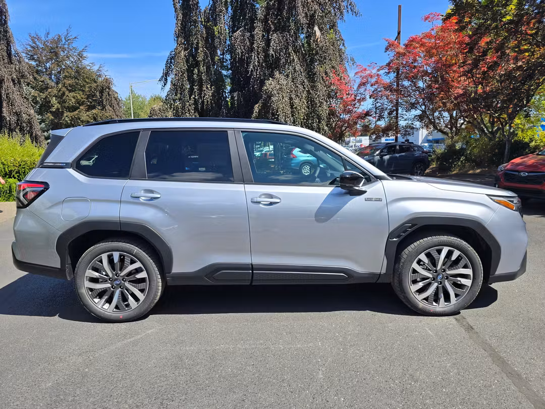 2026 Subaru Forester Touring Hybrid - Image 3