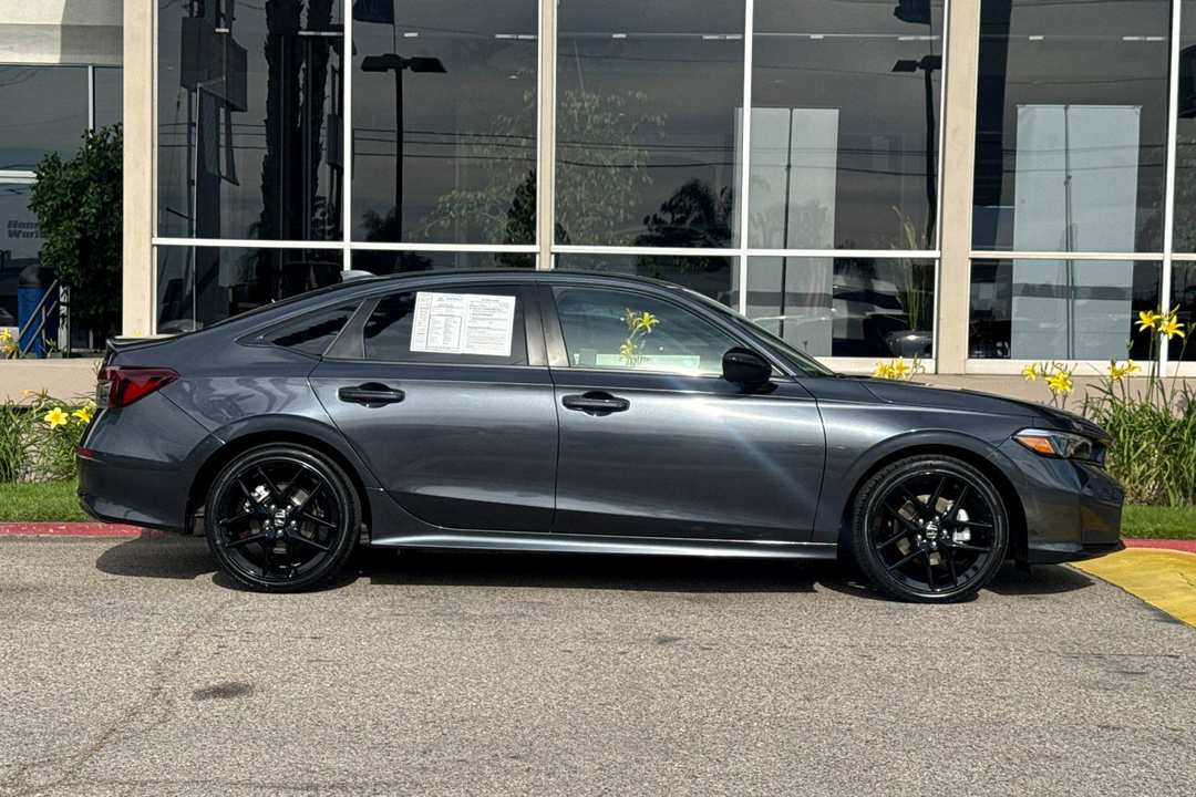 2025 Honda Civic Hybrid Sport - Image 3