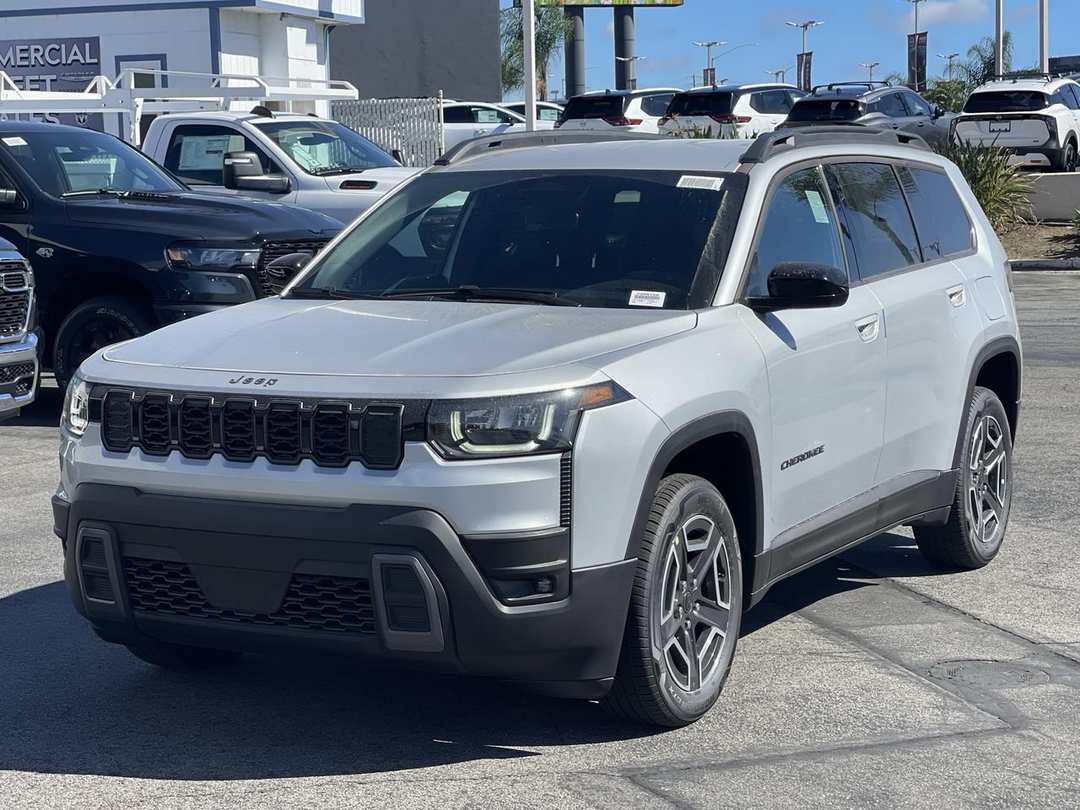 2026 Jeep Cherokee Laredo - Image 3