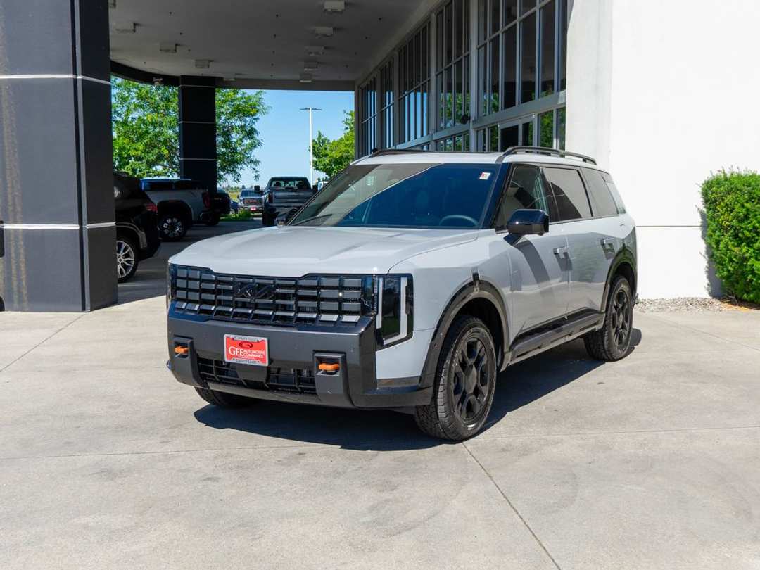 2027 Kia Telluride XPro SXPrestige - Image 3