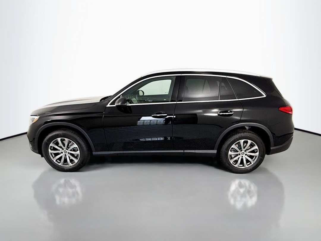 2026 Mercedes-Benz GLC GLC 300 - Image 2