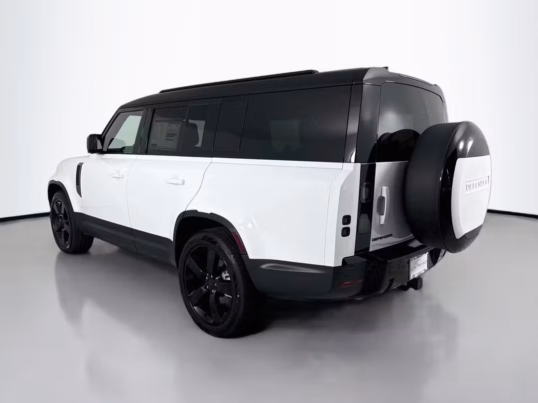 2026 Land Rover Defender 130 S - Image 3
