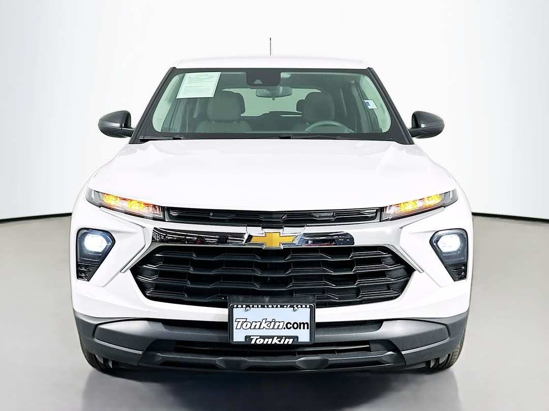 2026 Chevrolet Trailblazer LS - Image 2