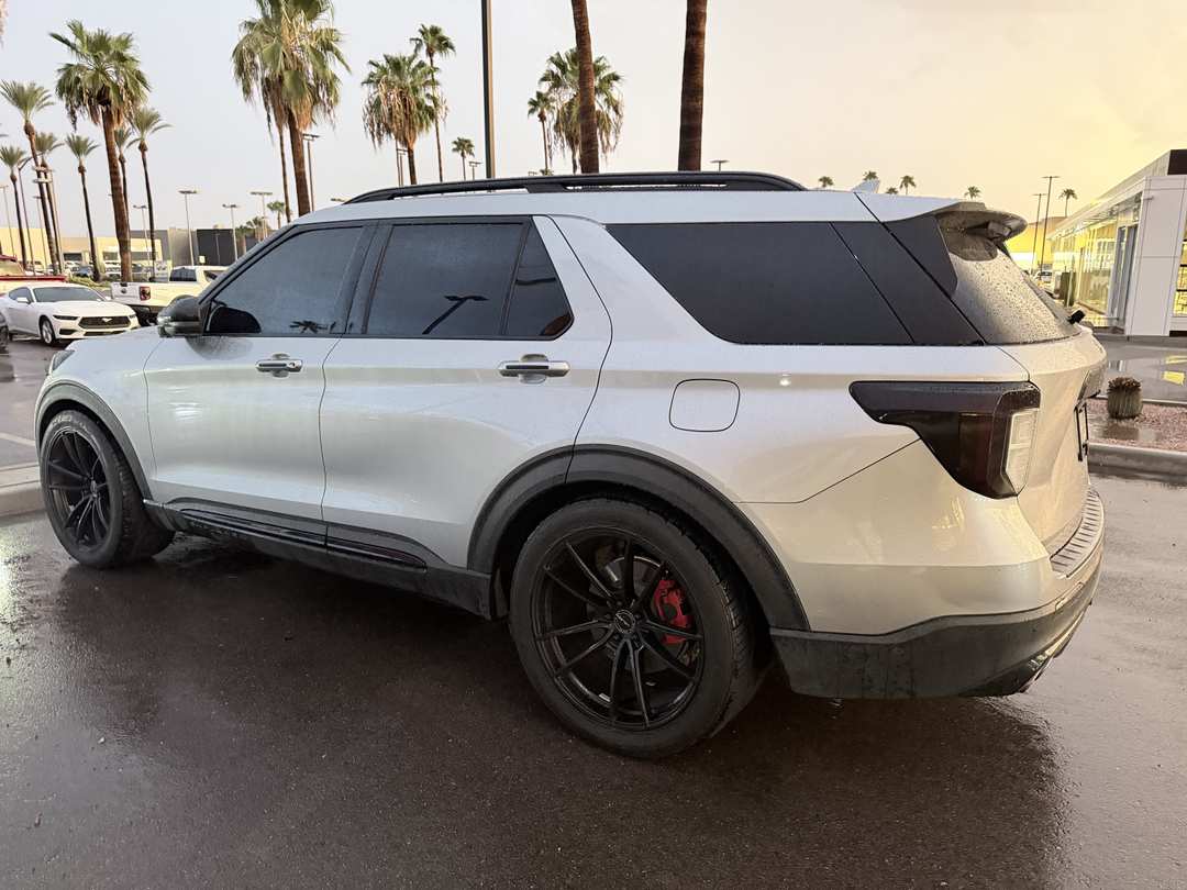 2020 Ford Explorer ST - Image 2