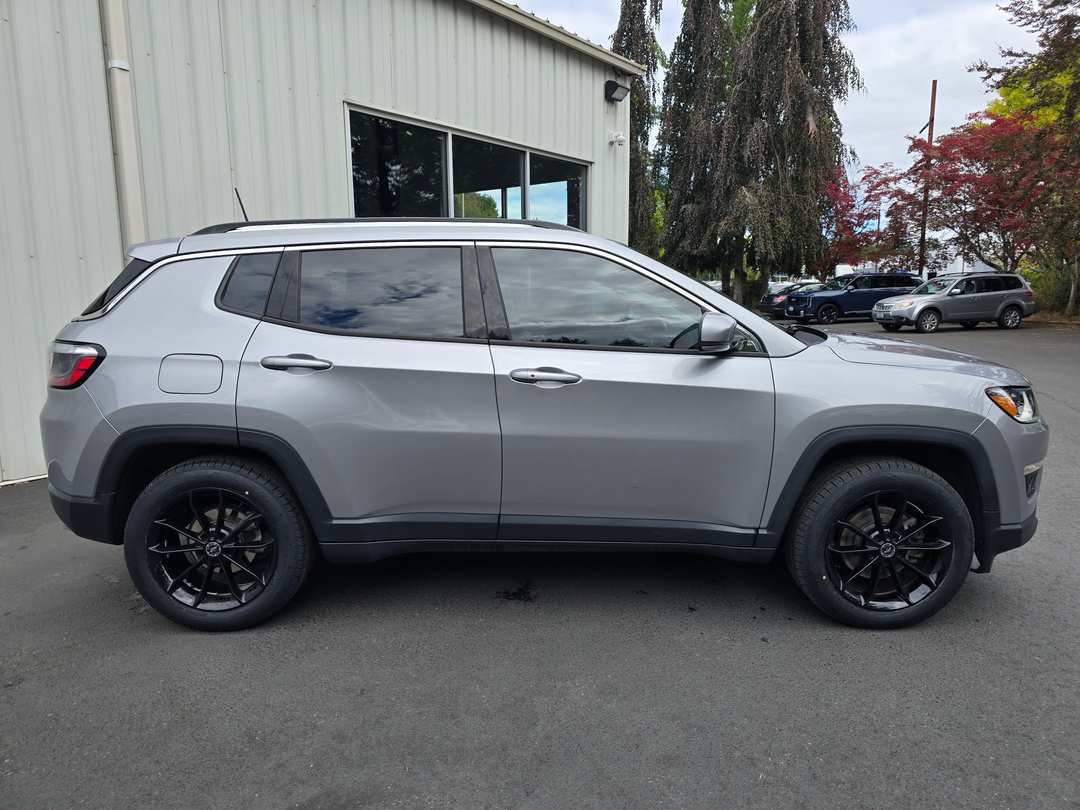 2018 Jeep Compass Limited - Image 3