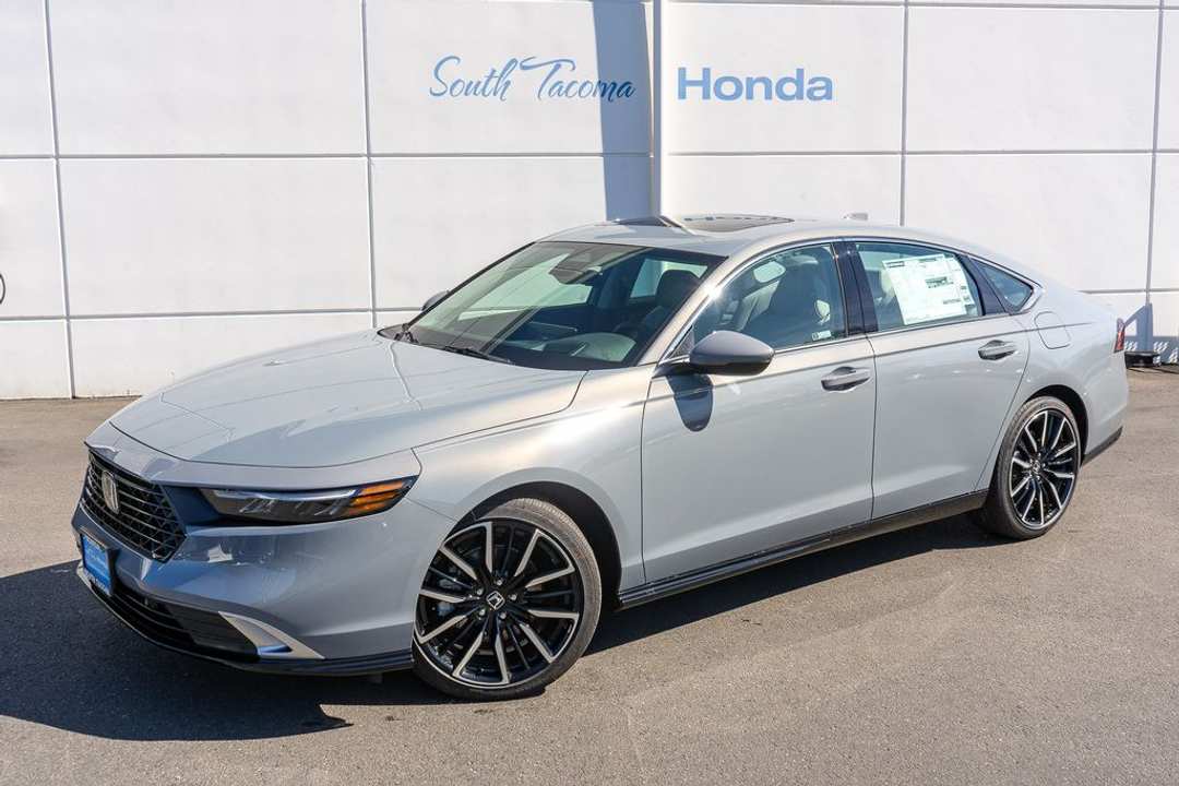 2026 Honda Accord Hybrid Touring - Image 2