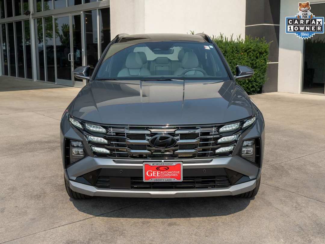 2025 Hyundai Tucson Limited - Image 2