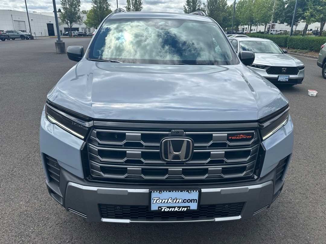 2026 Honda Pilot TrailSport - Image 2