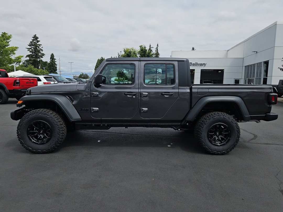 2026 Jeep Gladiator Sport - Image 3