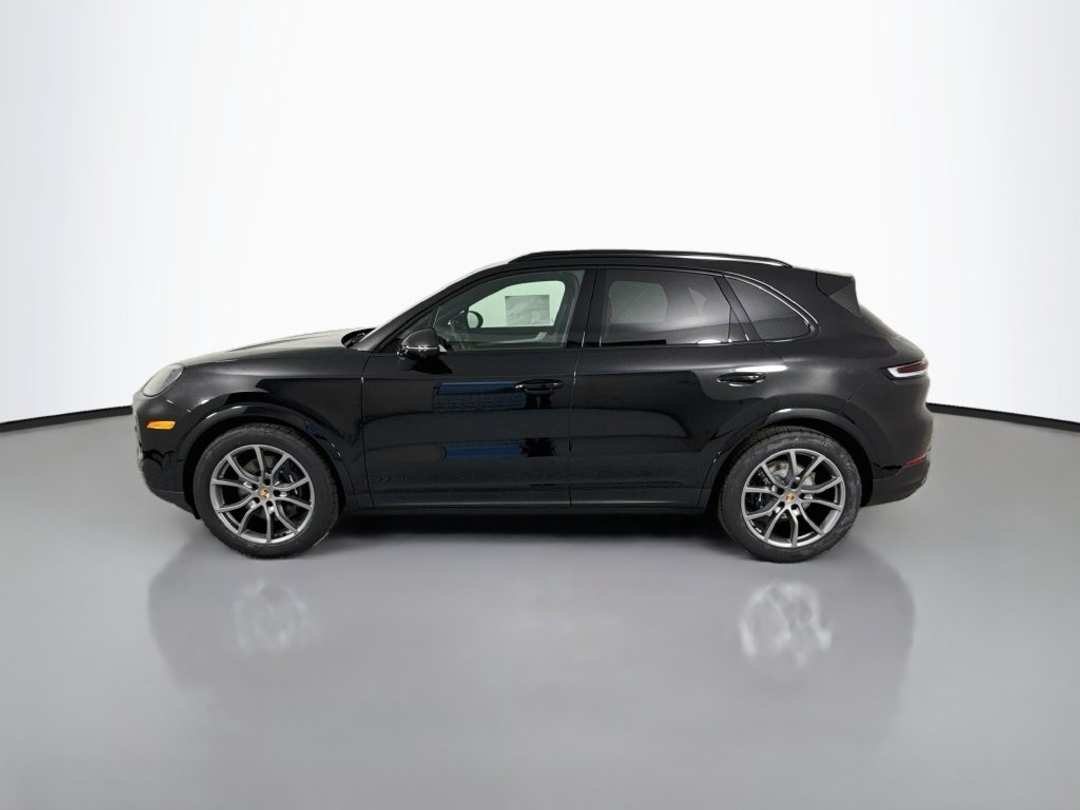 2026 Porsche Cayenne - Image 2