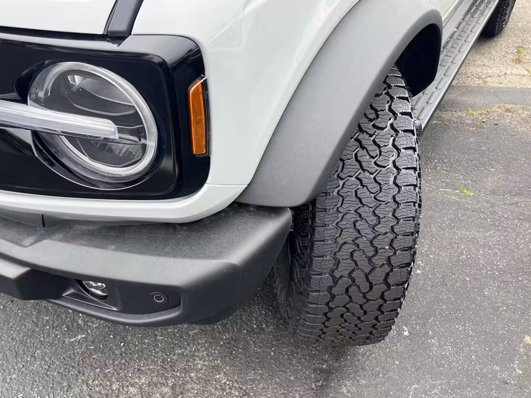 2026 Ford Bronco Outer Banks - Image 3