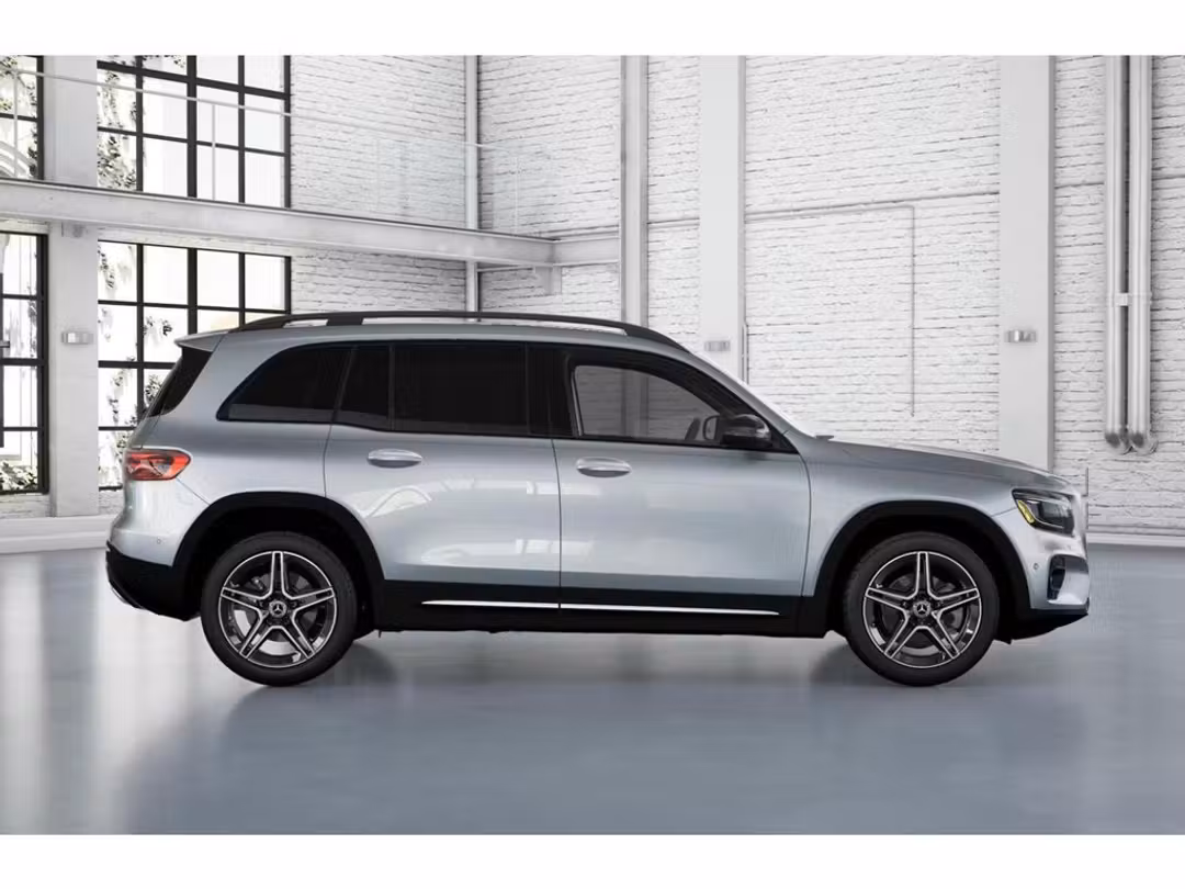 2025 Mercedes-Benz GLB 250 - Image 2