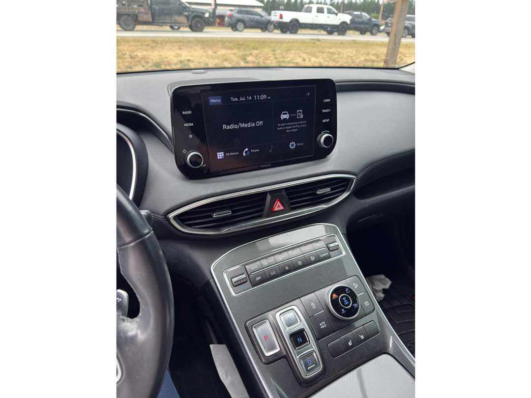 2021 Hyundai Santa Fe SEL - Image 3