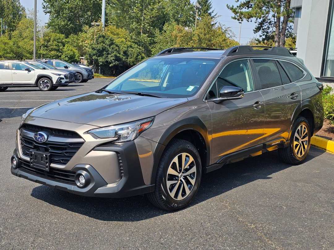 2024 Subaru Outback Premium - Image 3