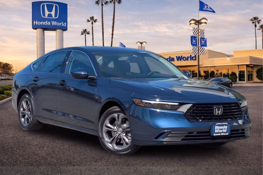 2026 Honda Accord Hybrid EXL - Image 2