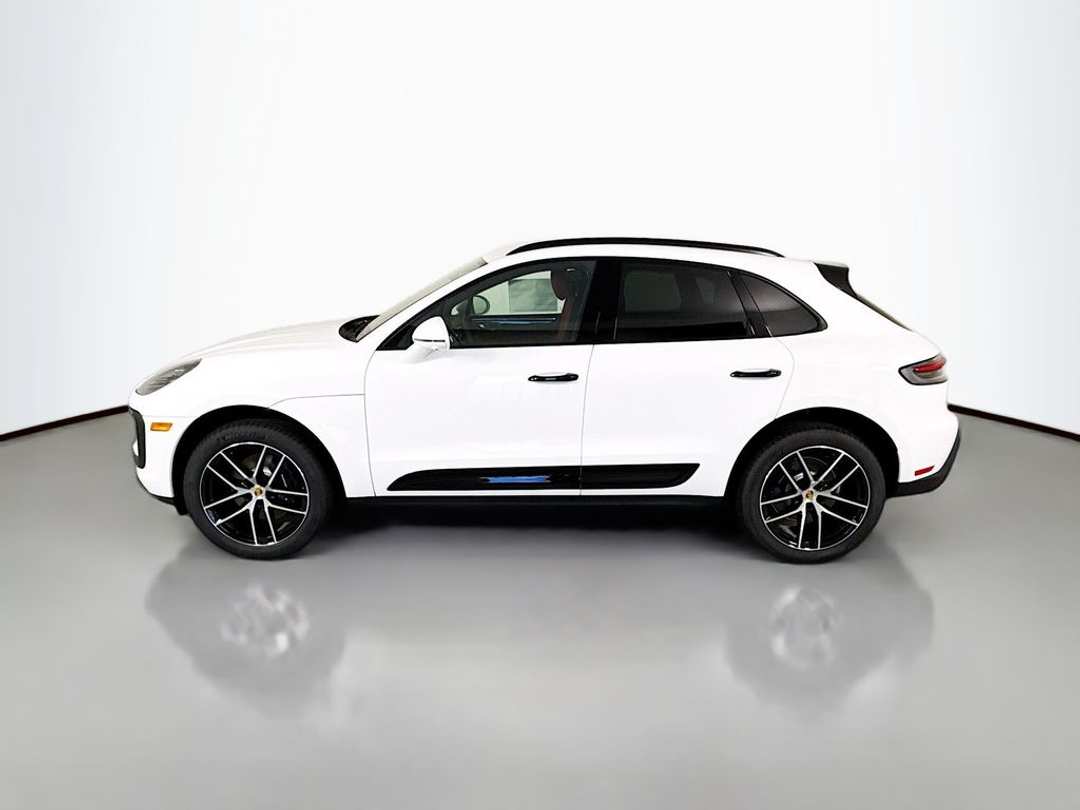 2026 Porsche Macan - Image 2