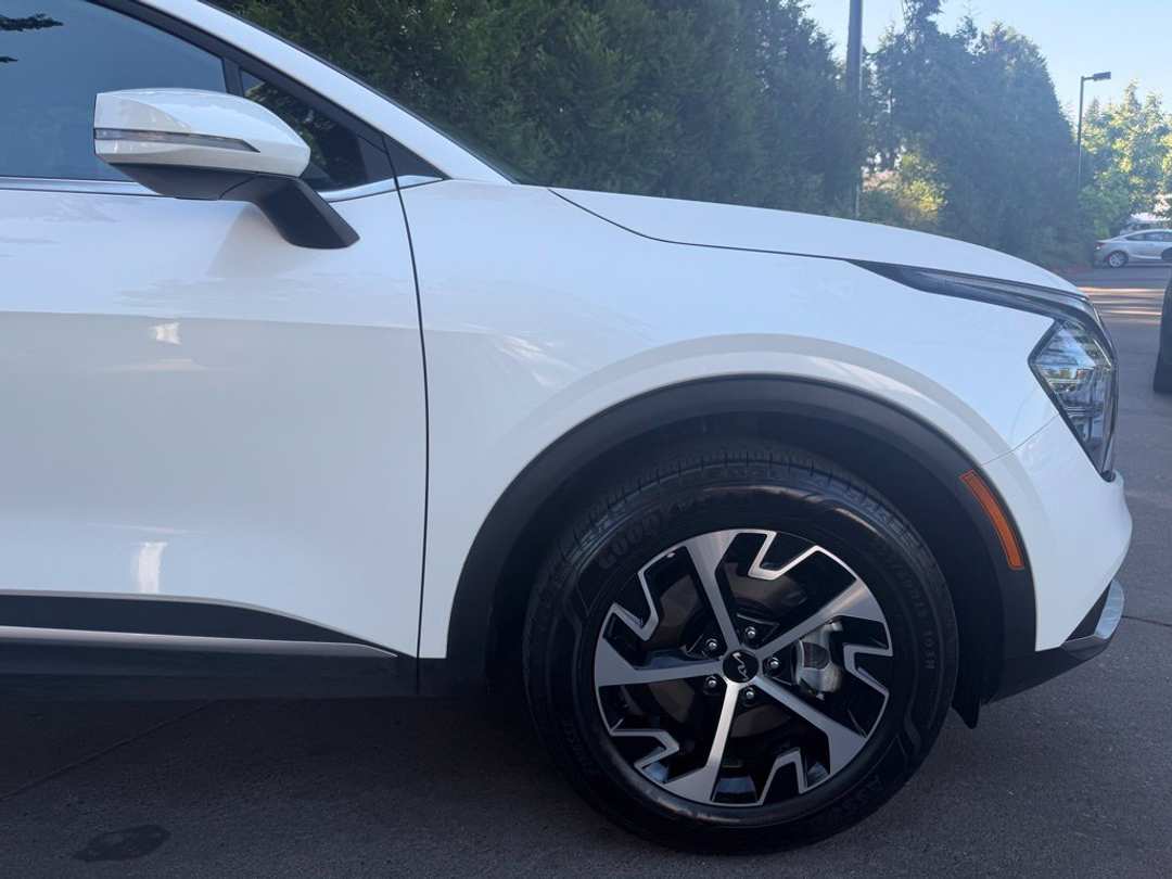 2025 Kia Sportage Hybrid EX - Image 3