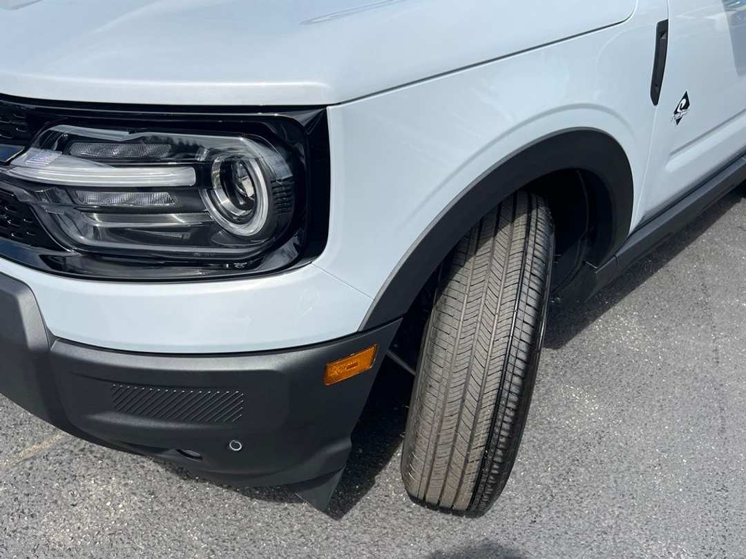 2026 Ford Bronco Sport Outer Banks - Image 3