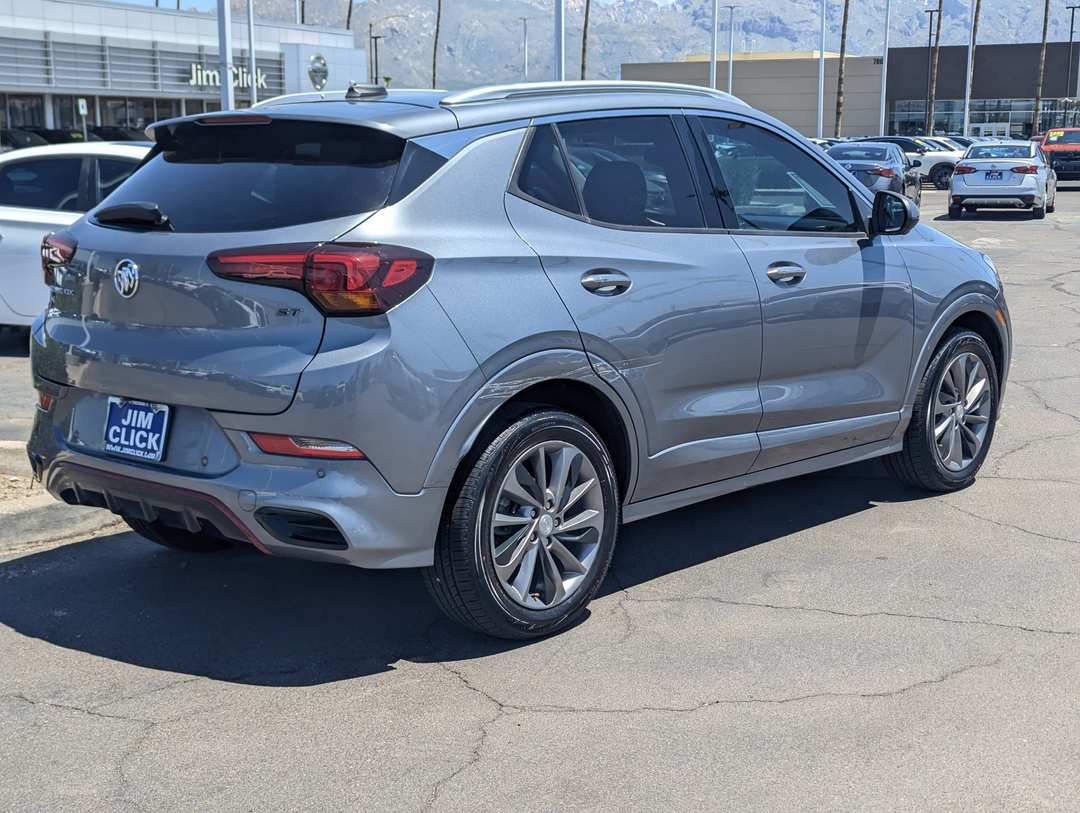 2021 Buick Encore Gx Essence - Image 2