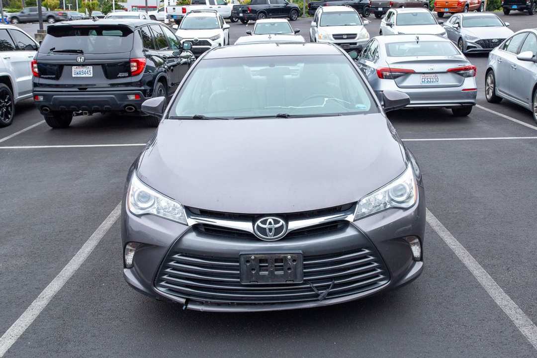 2015 Toyota Camry LE - Image 2