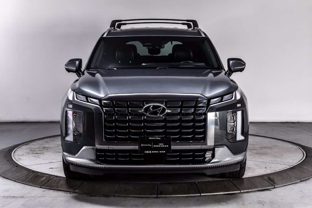 2023 Hyundai Palisade Calligraphy - Image 2