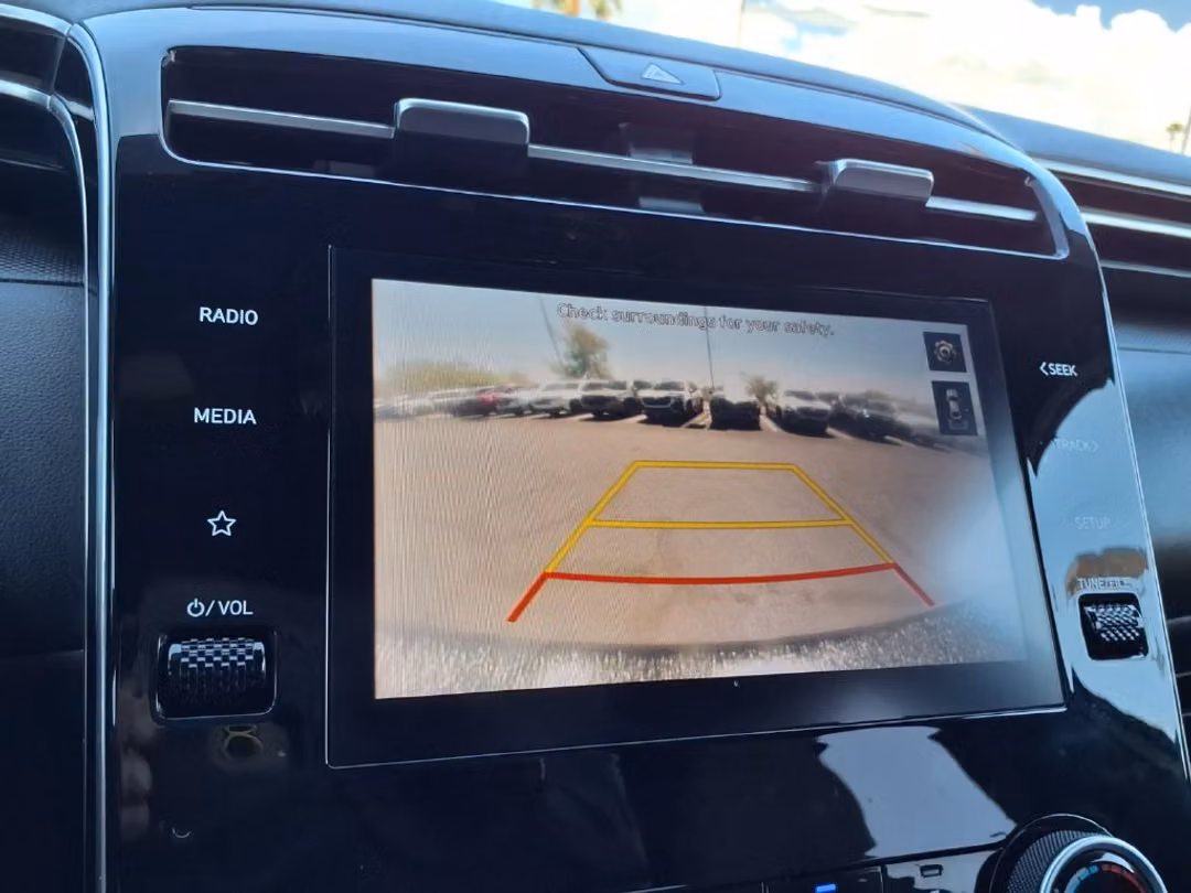 2022 Hyundai Santa Cruz SEL - Image 3