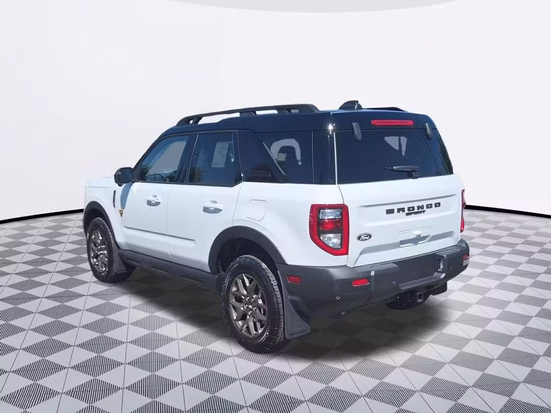 2026 Ford Bronco Sport Badlands - Image 3