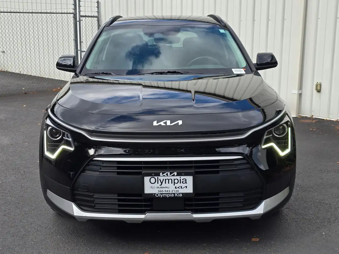 2023 Kia Niro EX - Image 2