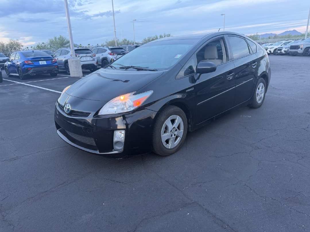 2010 Toyota Prius III - Image 3