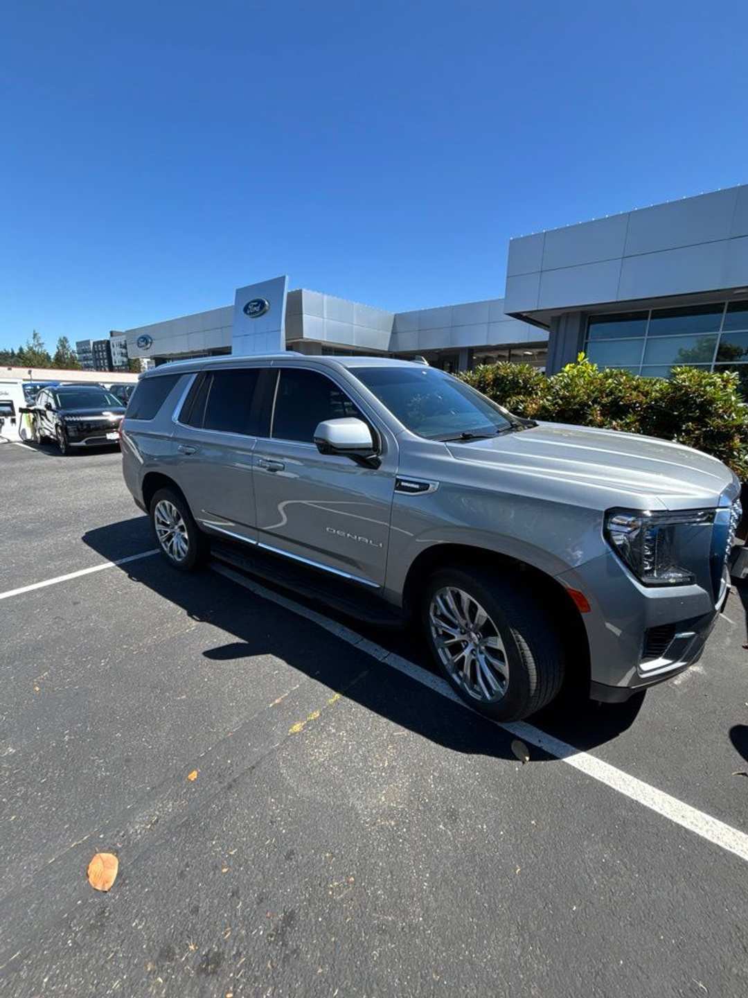 2024 GMC Yukon Denali - Image 3