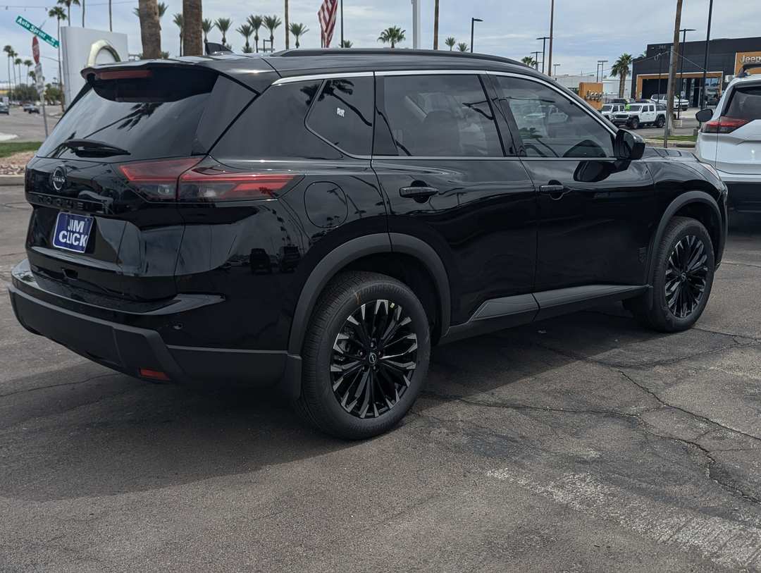 2026 Nissan Rogue Dark Armor - Image 2