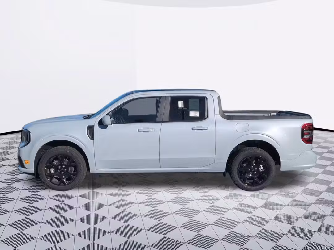 2026 Ford Maverick Lobo Standard - Image 2
