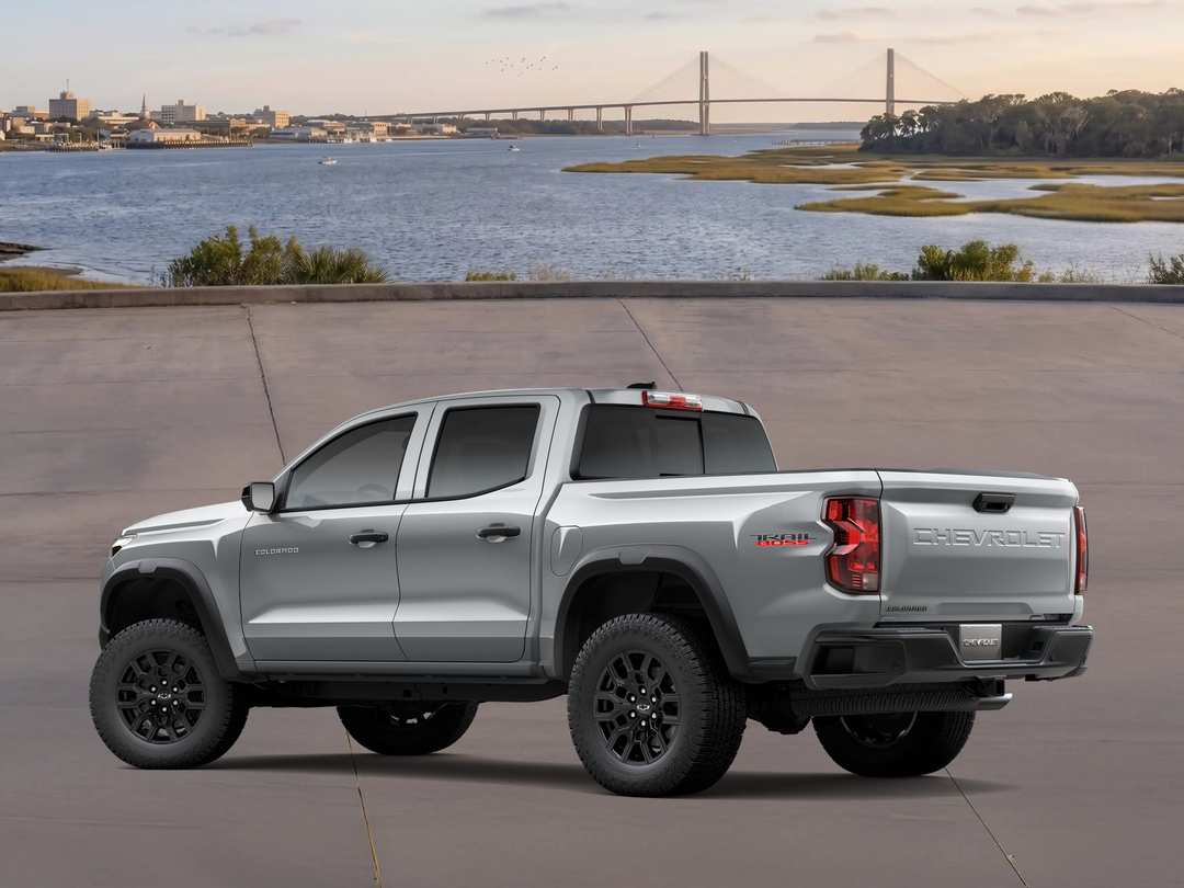 2026 Chevrolet Colorado Trail Boss - Image 2
